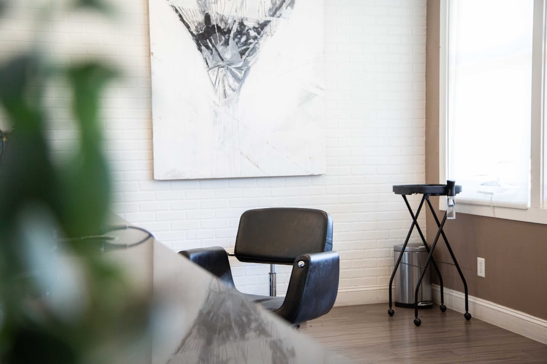 LE PETIT HÔTEL - Écrin de coiffure - photo 2